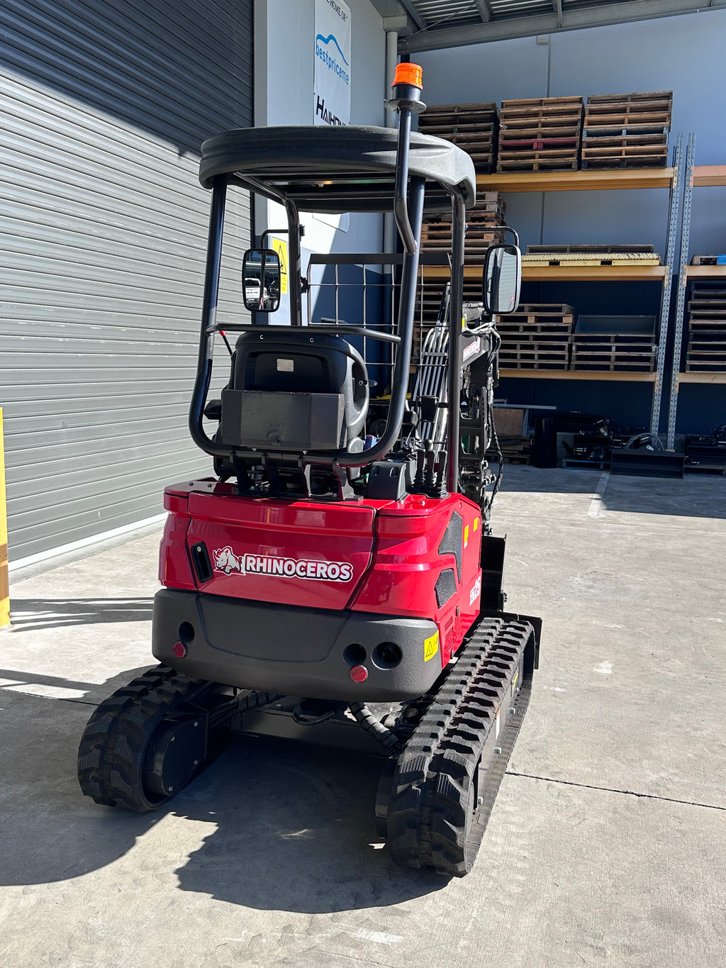 Rhinoceros XN25